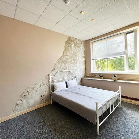 Hostelis R27 Aizpute Bagian luar foto